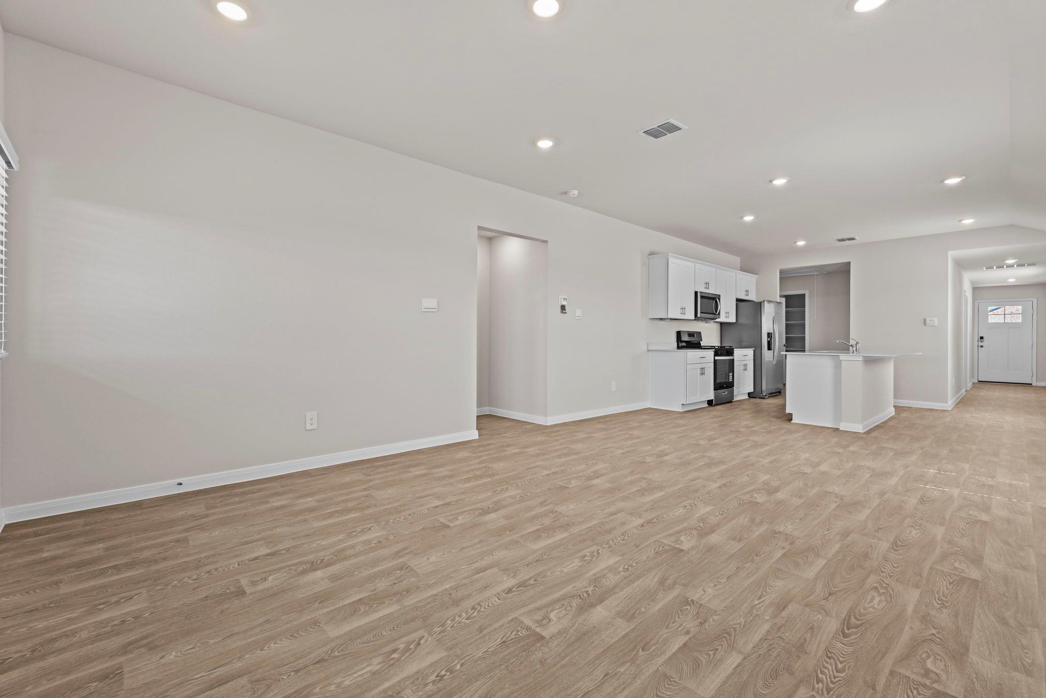 125 Raymondville Path Property Photo 16