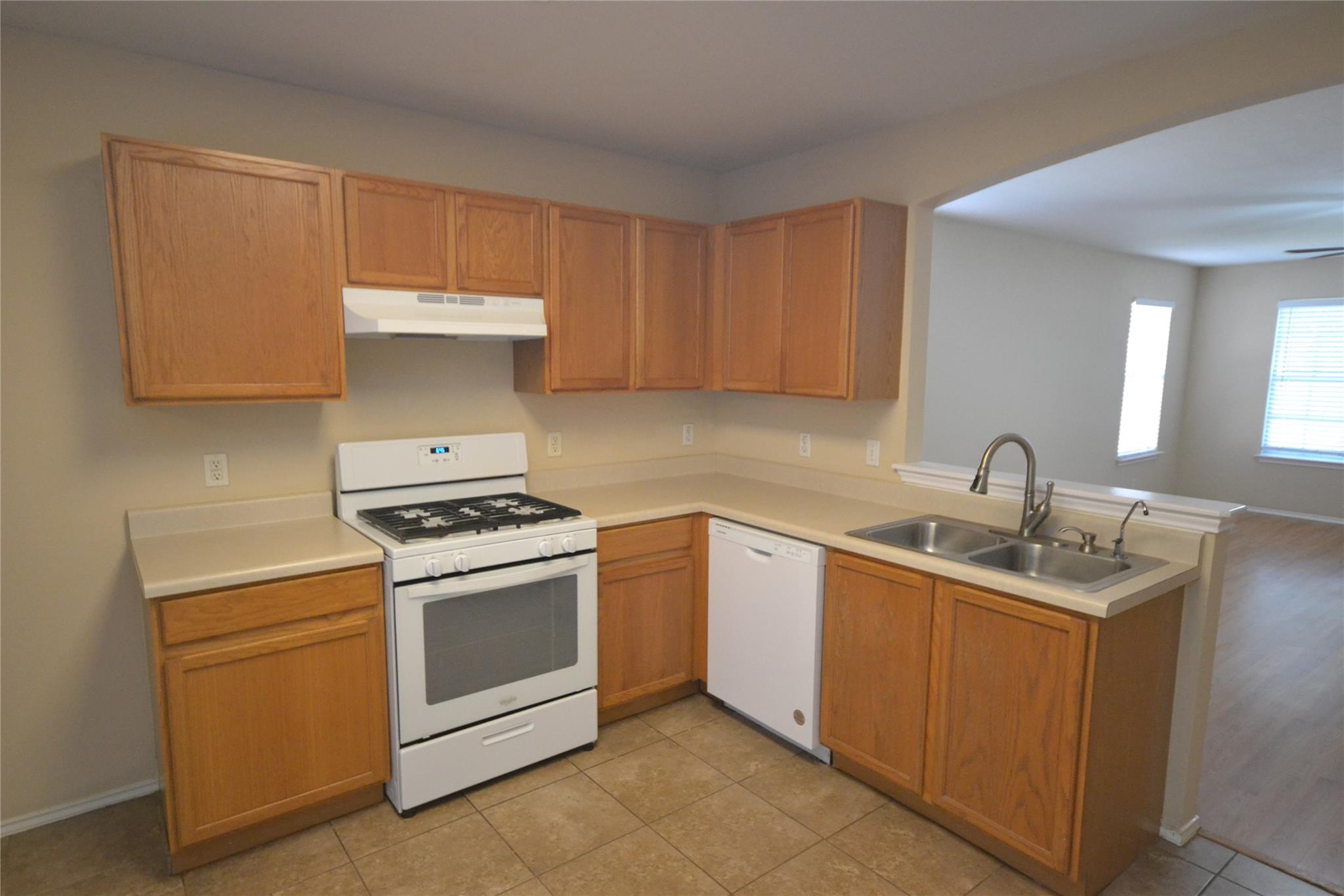 200 Lombard Dr Property Photo 2