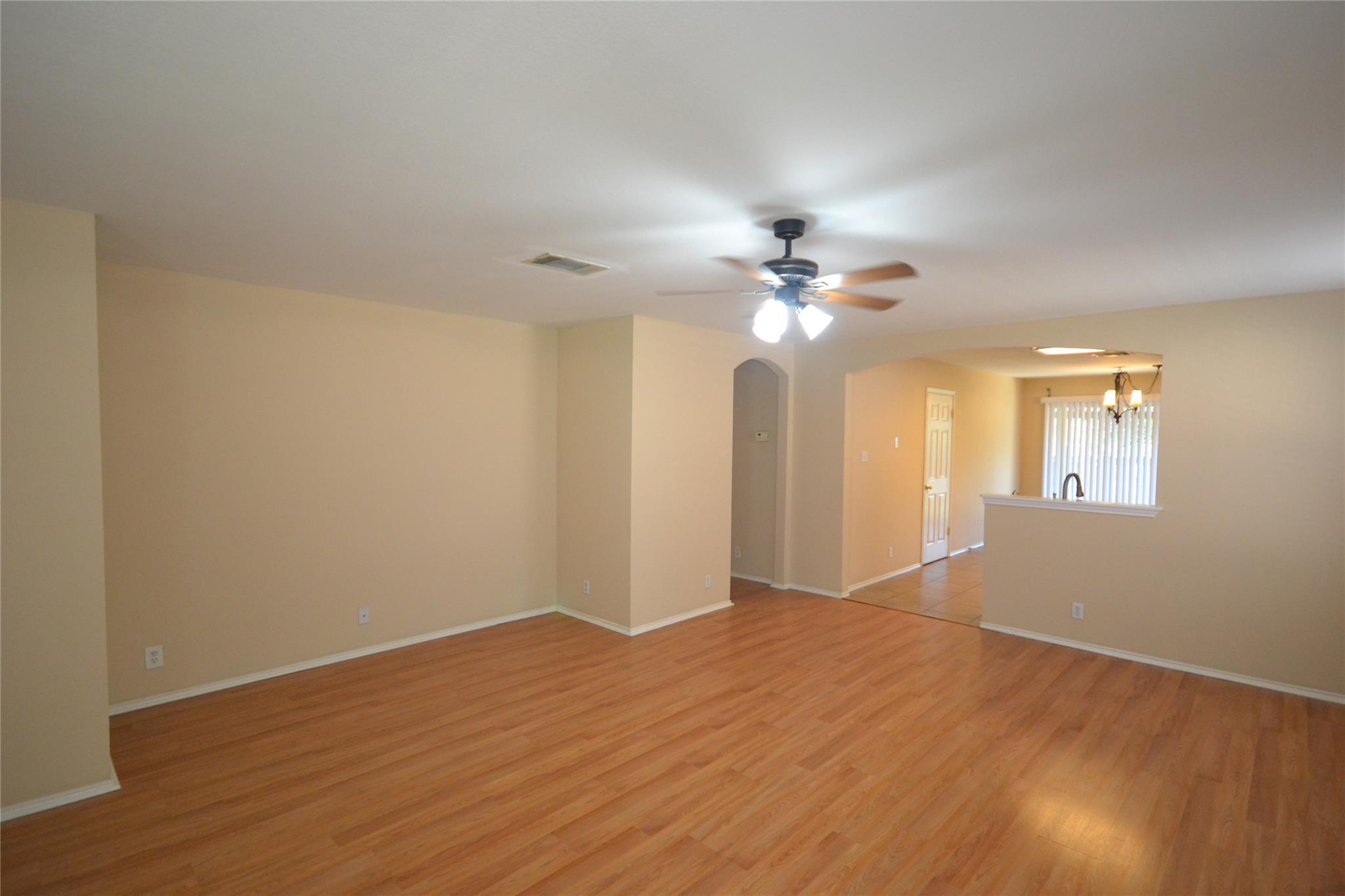200 Lombard Dr Property Photo 7