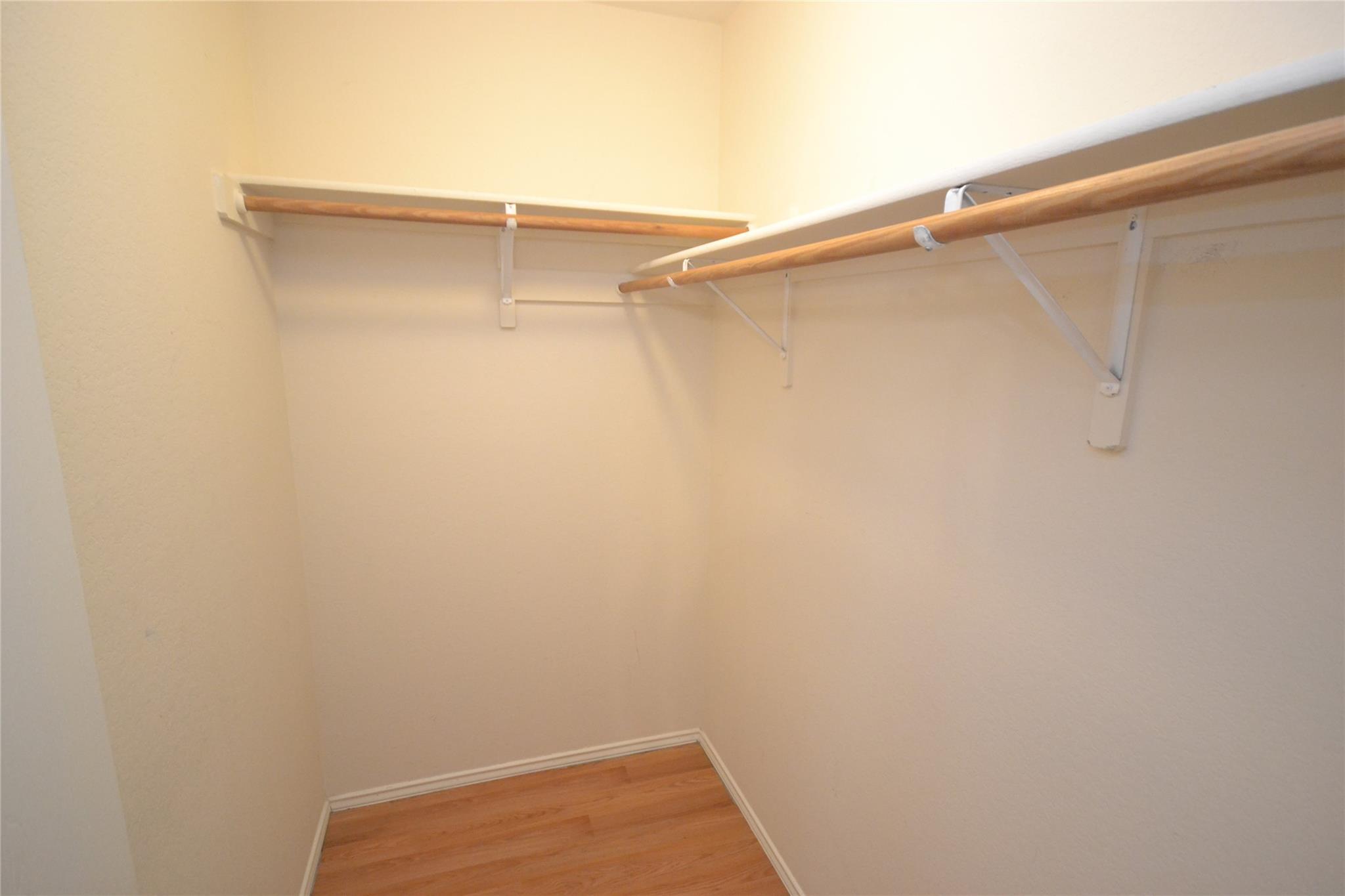200 Lombard Dr Property Photo 12