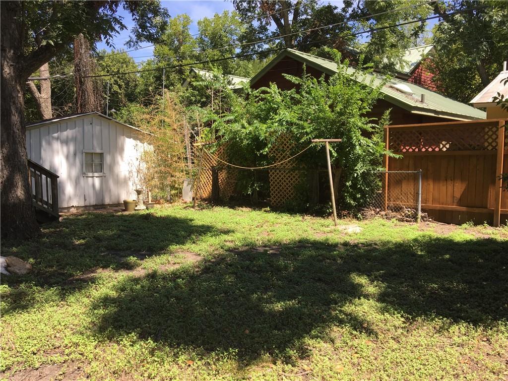 812 E 30th St Property Photo 16