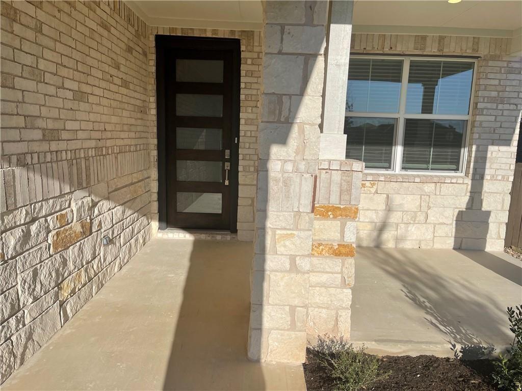 1648 Flying Horseshoe Bnd Property Photo 3