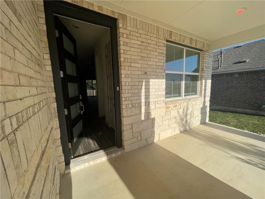 1648 Flying Horseshoe Bnd Property Photo 6
