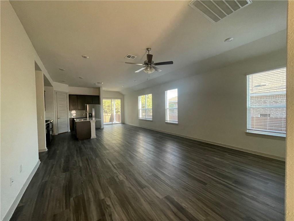 1648 Flying Horseshoe Bnd Property Photo 8