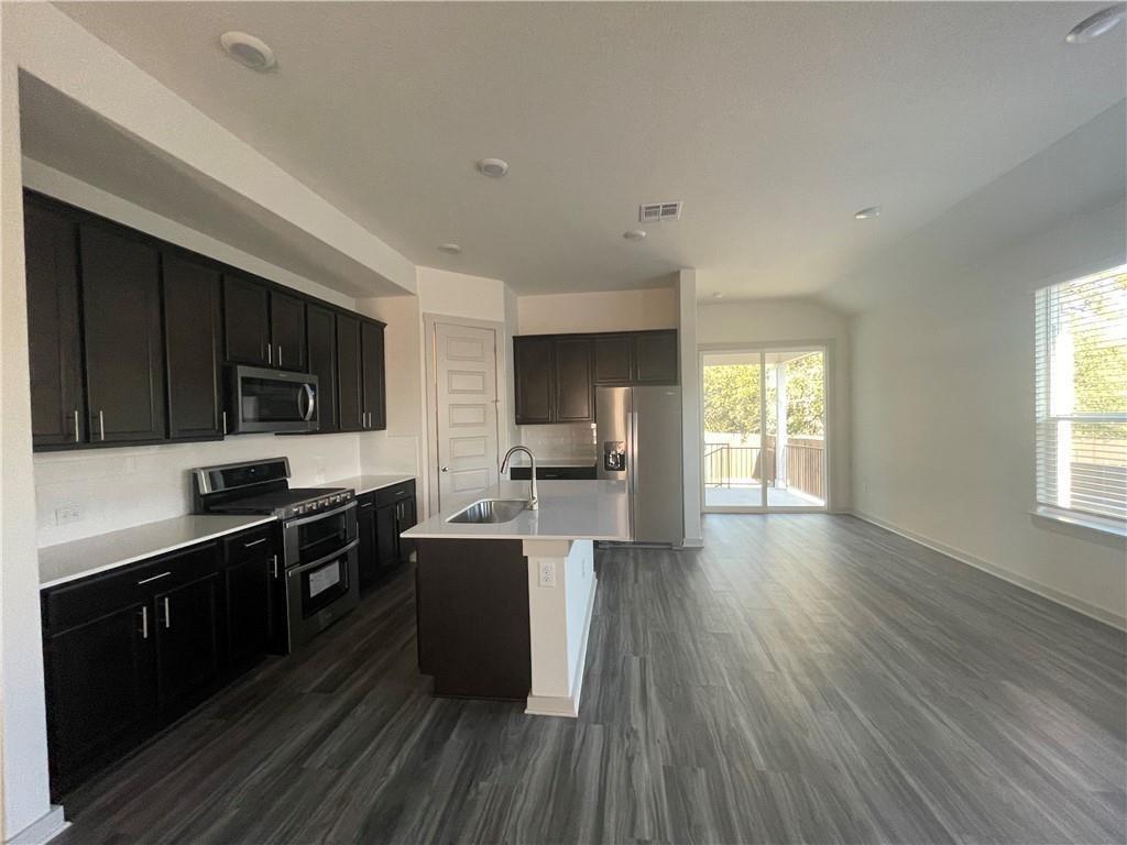 1648 Flying Horseshoe Bnd Property Photo 9