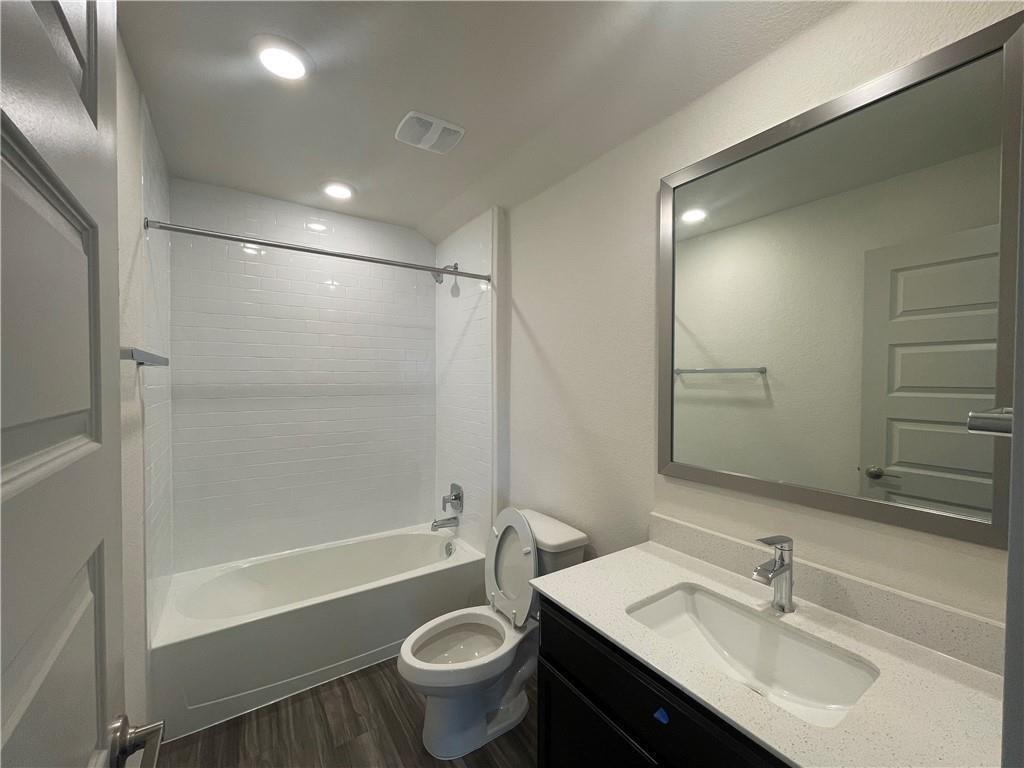 1648 Flying Horseshoe Bnd Property Photo 20
