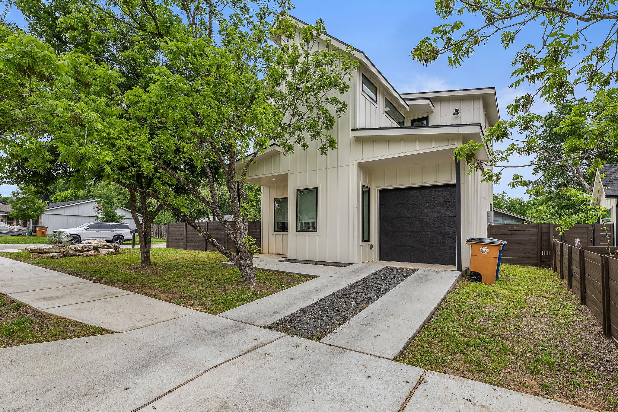 2301 Bendridge Trl Property Photo 4