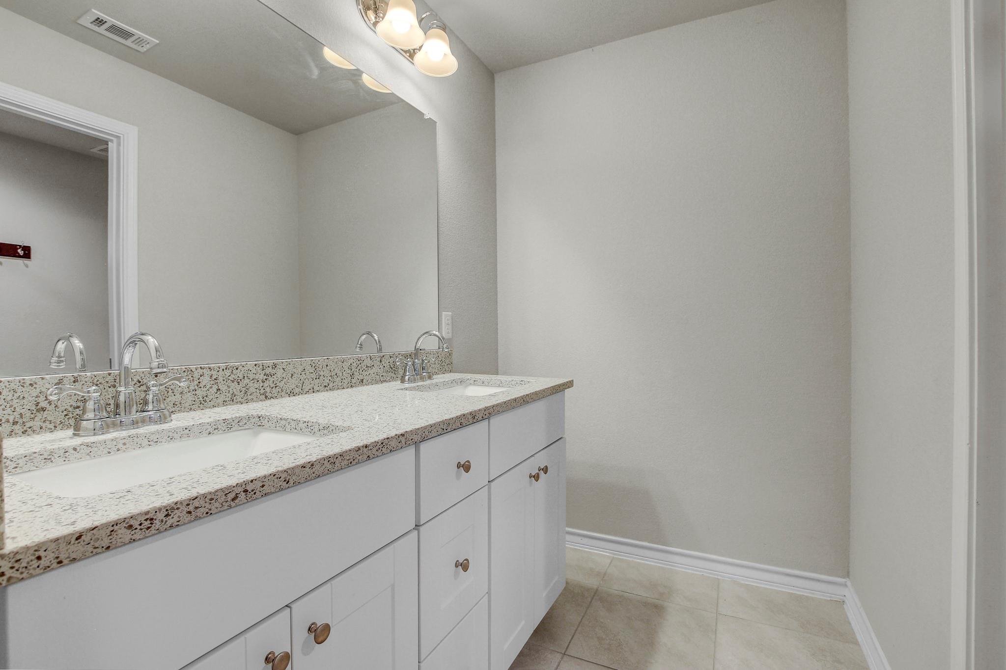5912 Daly Dr Property Photo 24