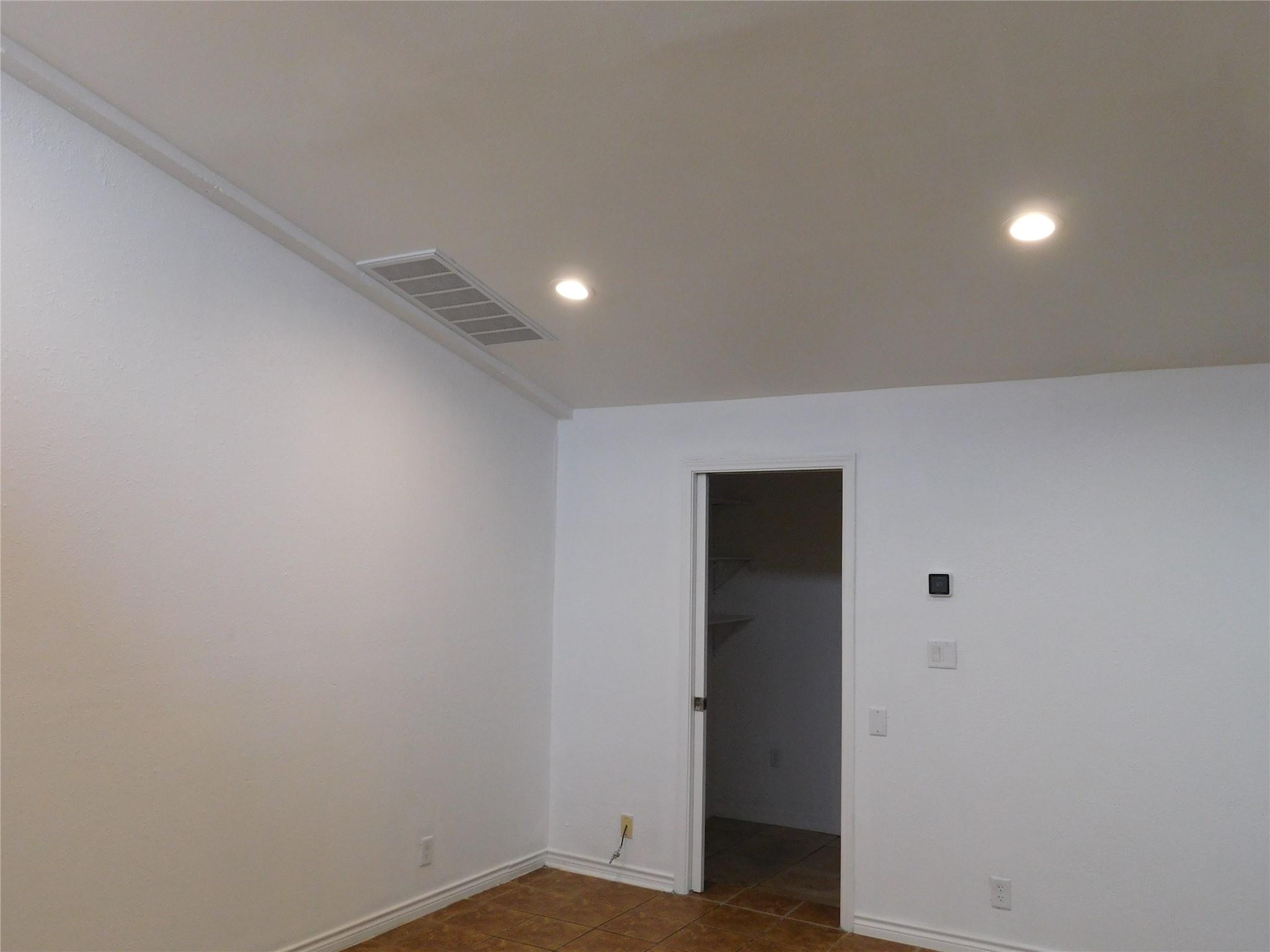 1100 Jolena Cir Property Photo 18