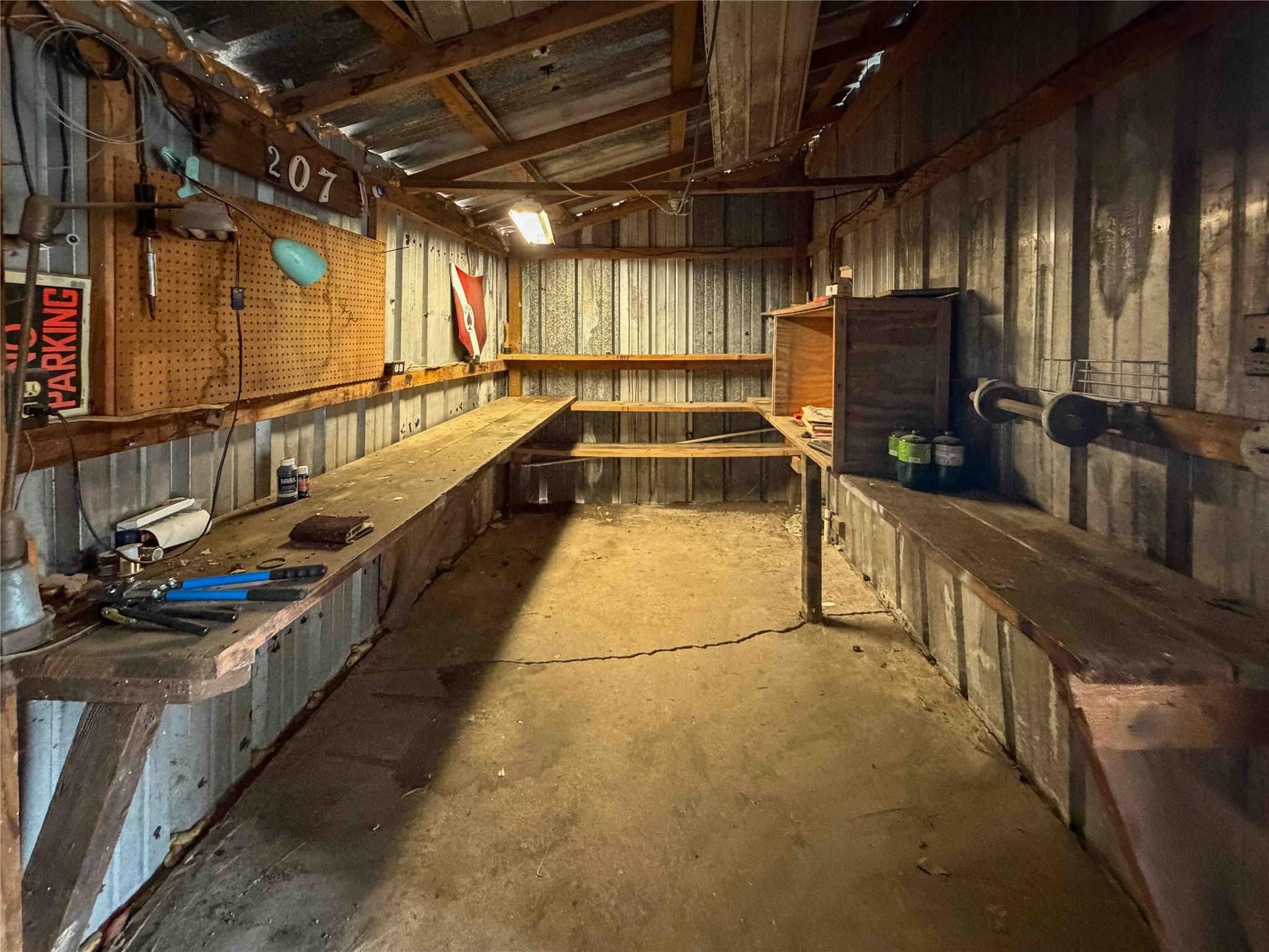 207 Crockett St Property Photo 22