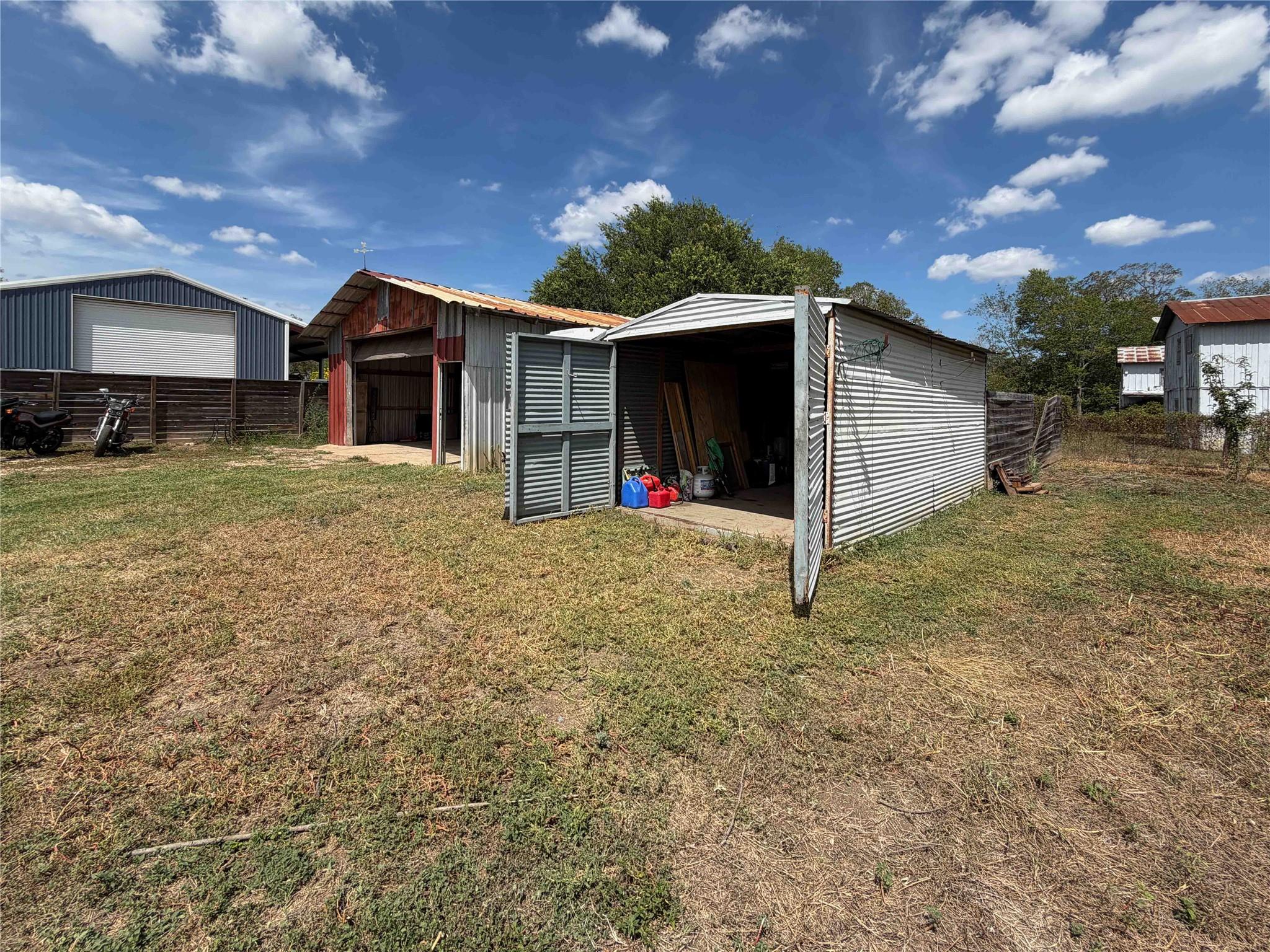 207 Crockett St Property Photo 27