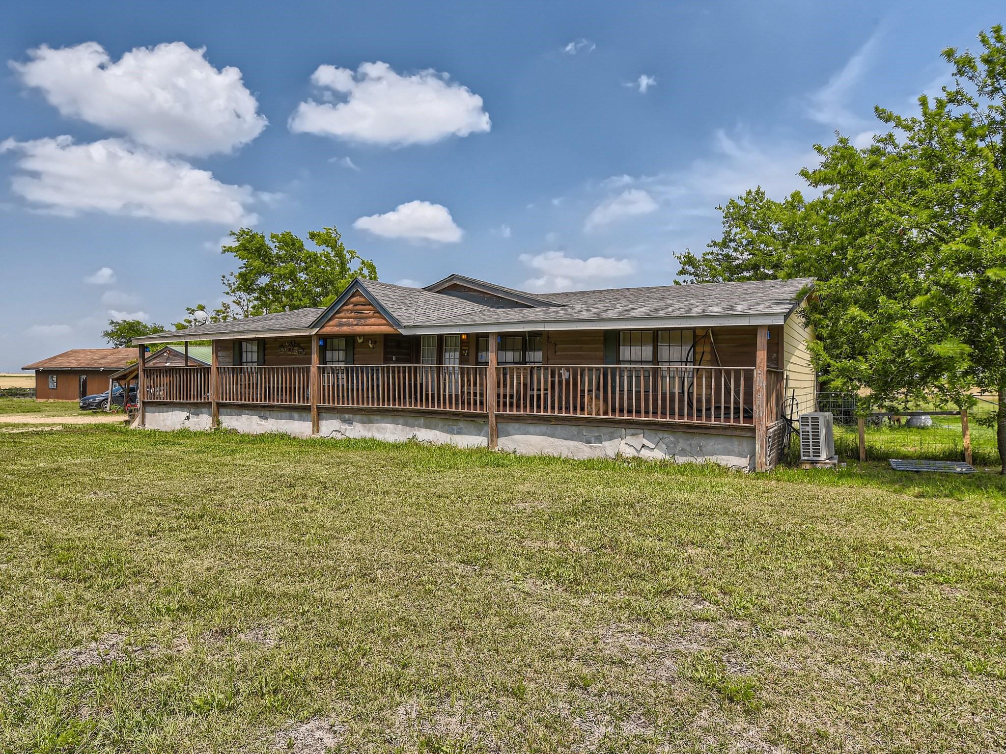 501 County Road 405 Property Photo 6