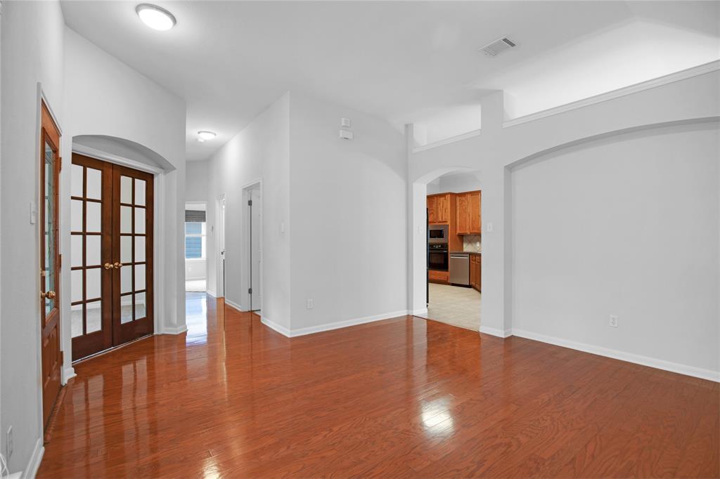 281 Hutton Dr Property Photo 10