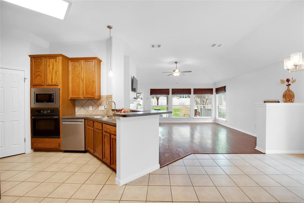 281 Hutton Dr Property Photo 18