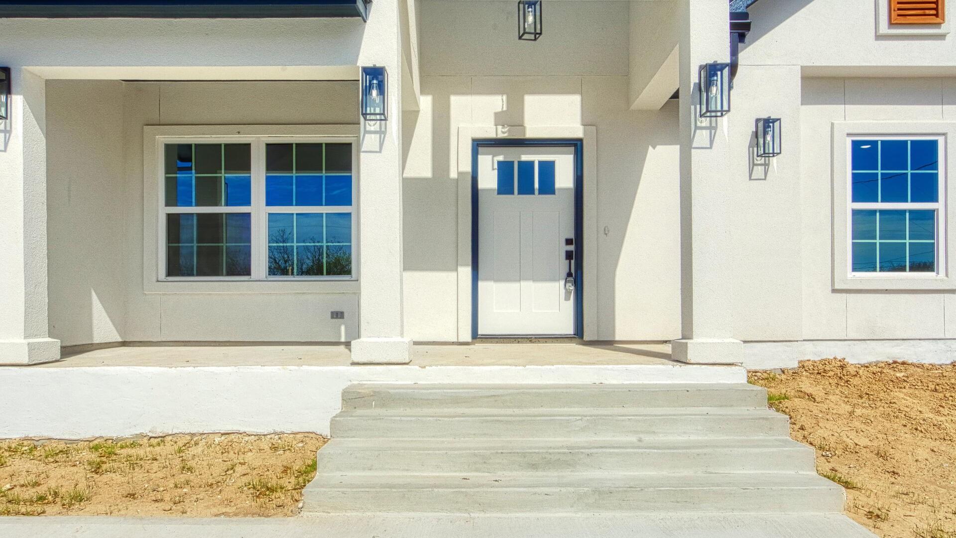 9170 Rebecca Creek Rd Property Photo 3