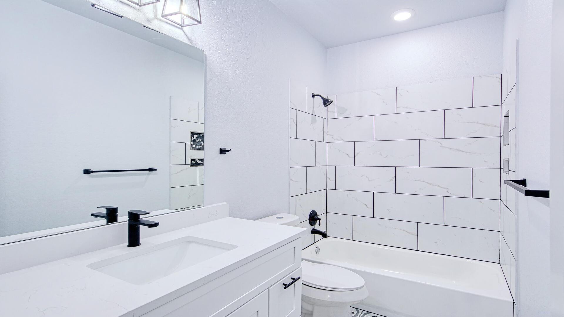 9170 Rebecca Creek Rd Property Photo 16