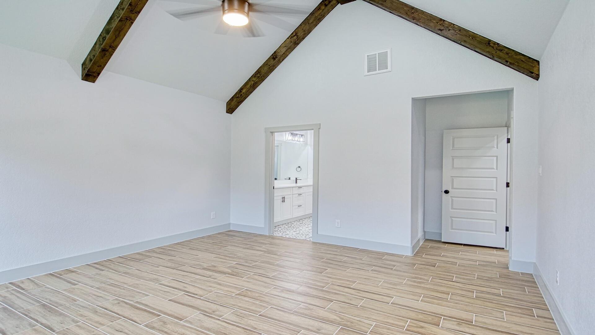 9170 Rebecca Creek Rd Property Photo 21