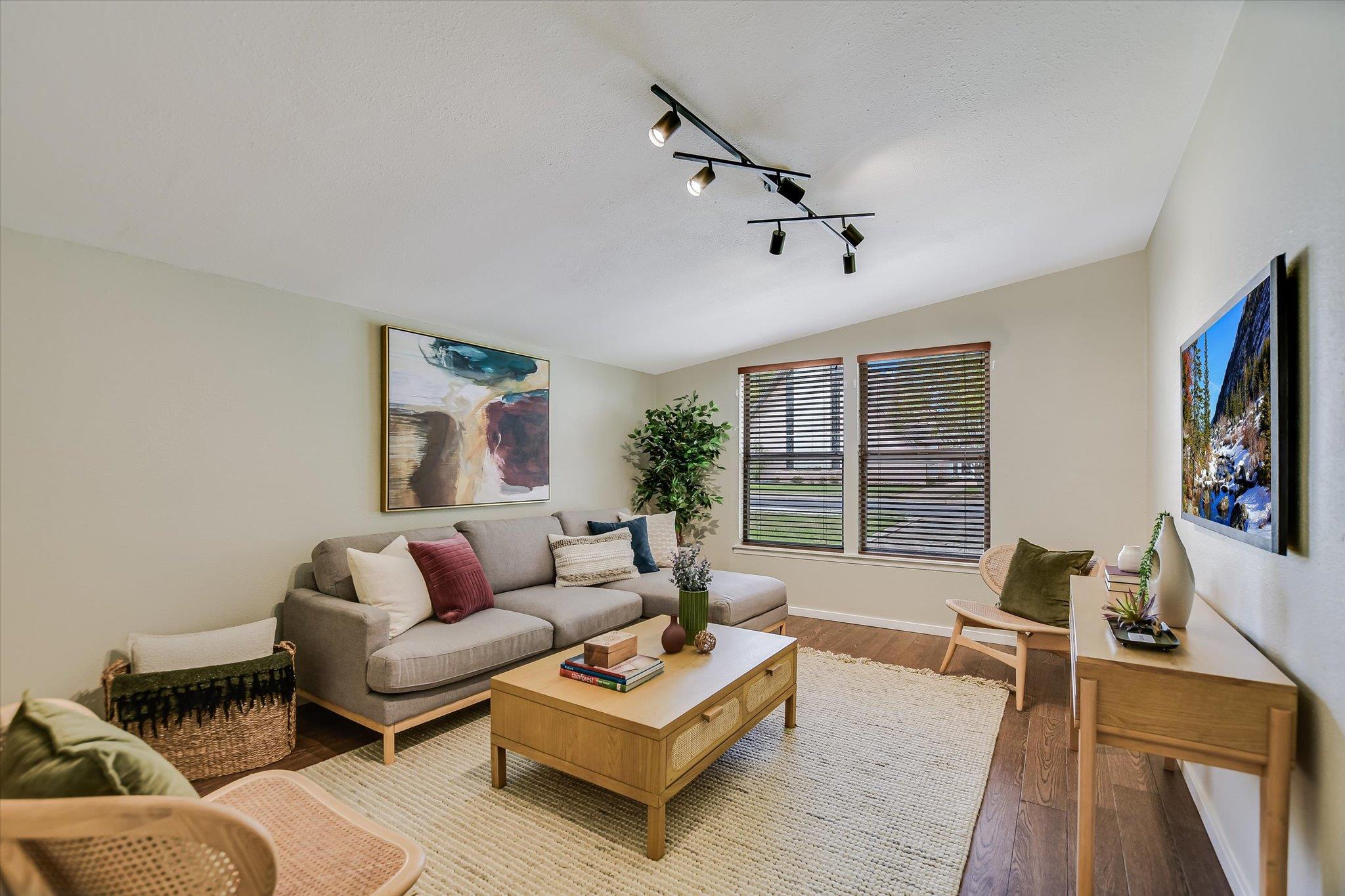 1309 Morrow St Property Photo 4