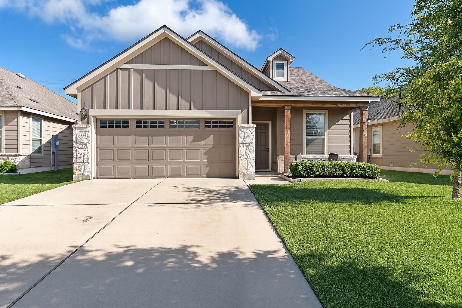 1512 Cliffbrake Way Property Photo 1