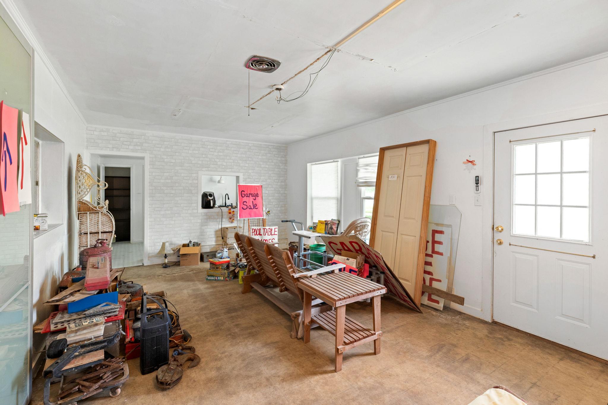 805 N Magnolia Ave Property Photo 4