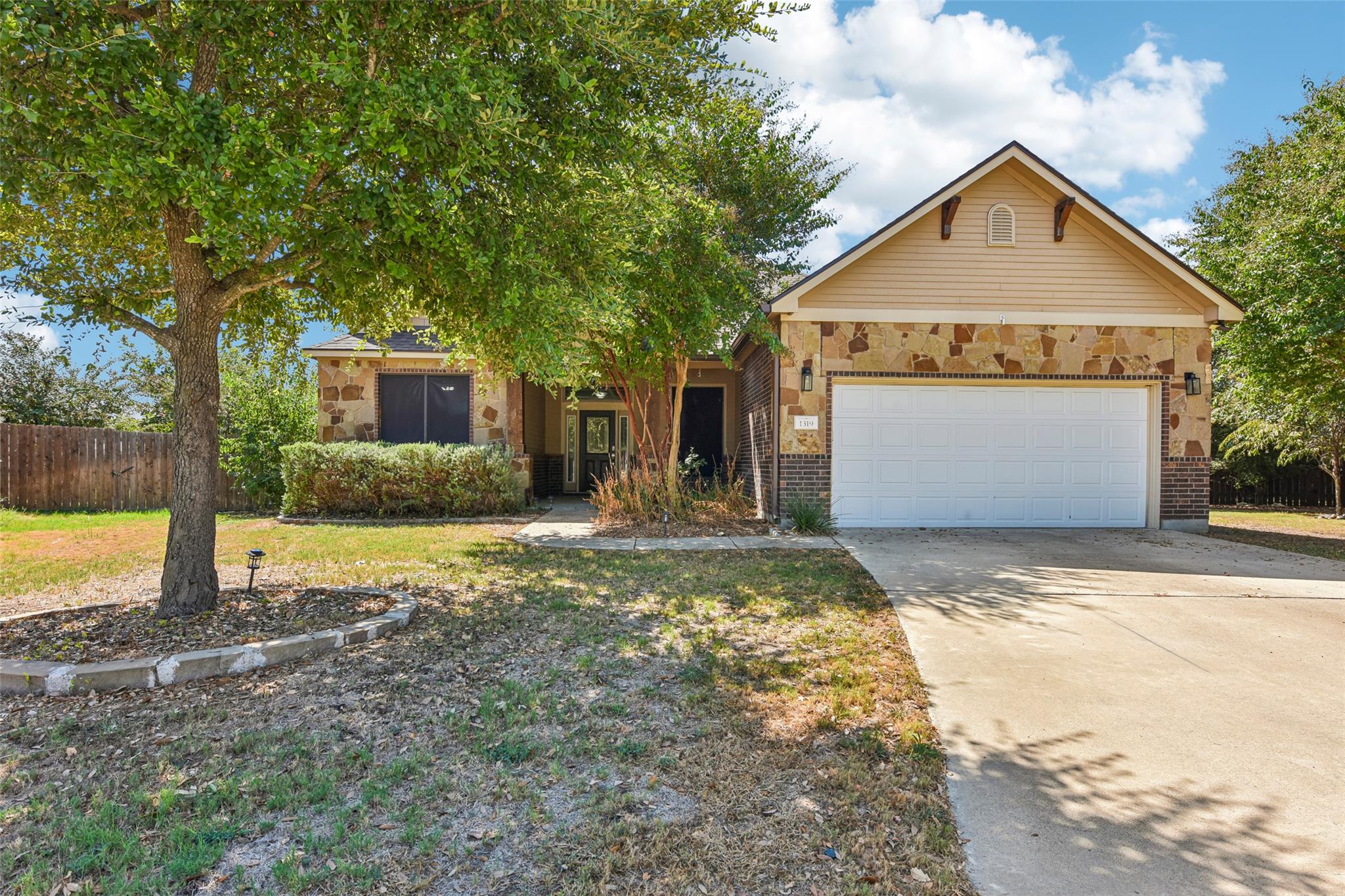 1319 Branchwood Way Property Photo 1