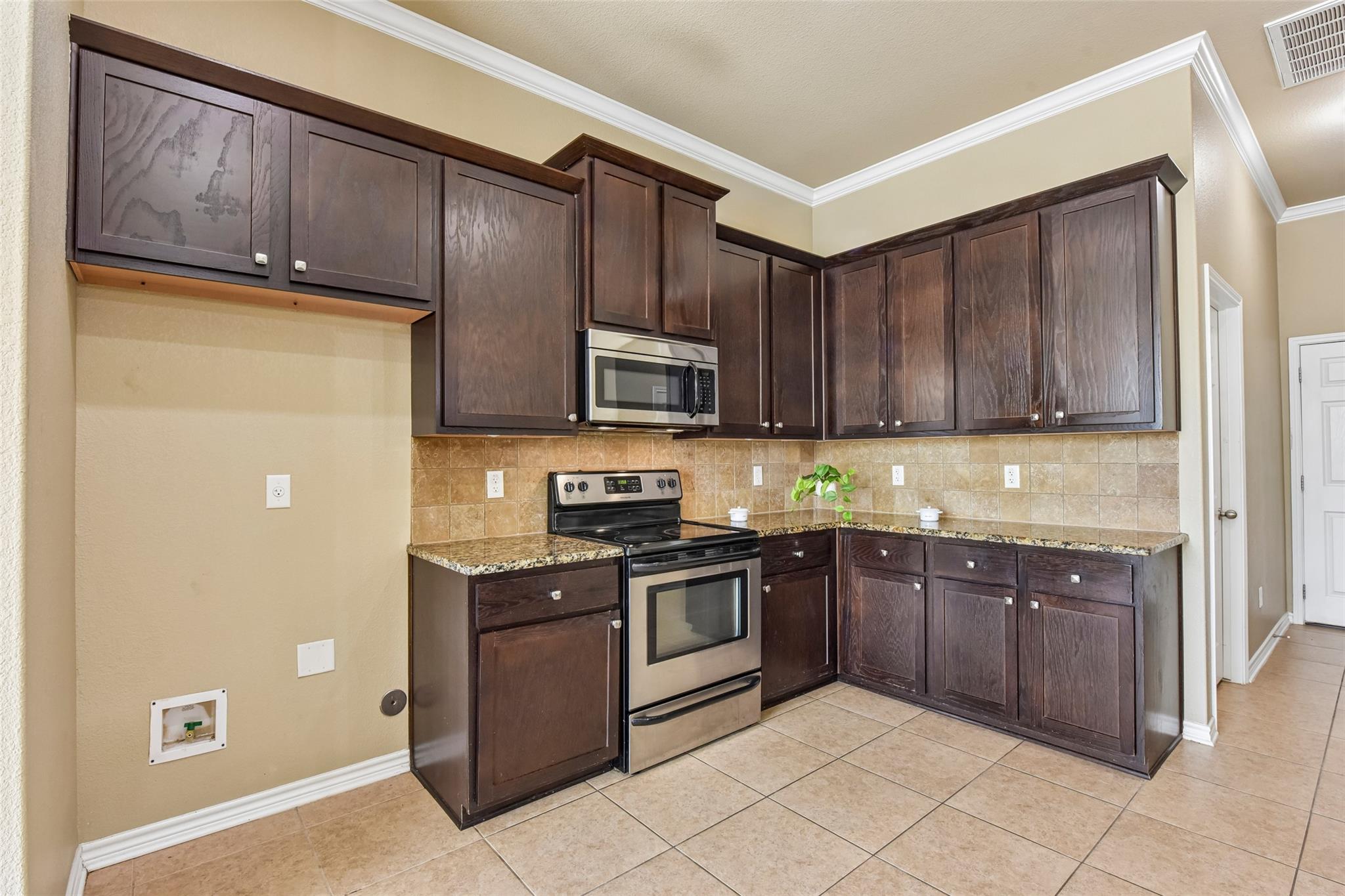 1319 Branchwood Way Property Photo 14
