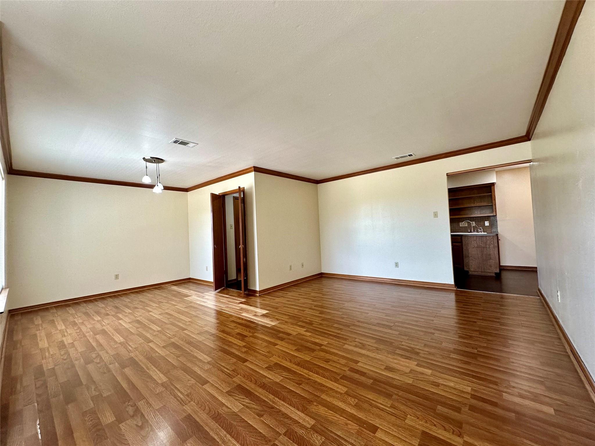 40200 Settlers Path Property Photo 3