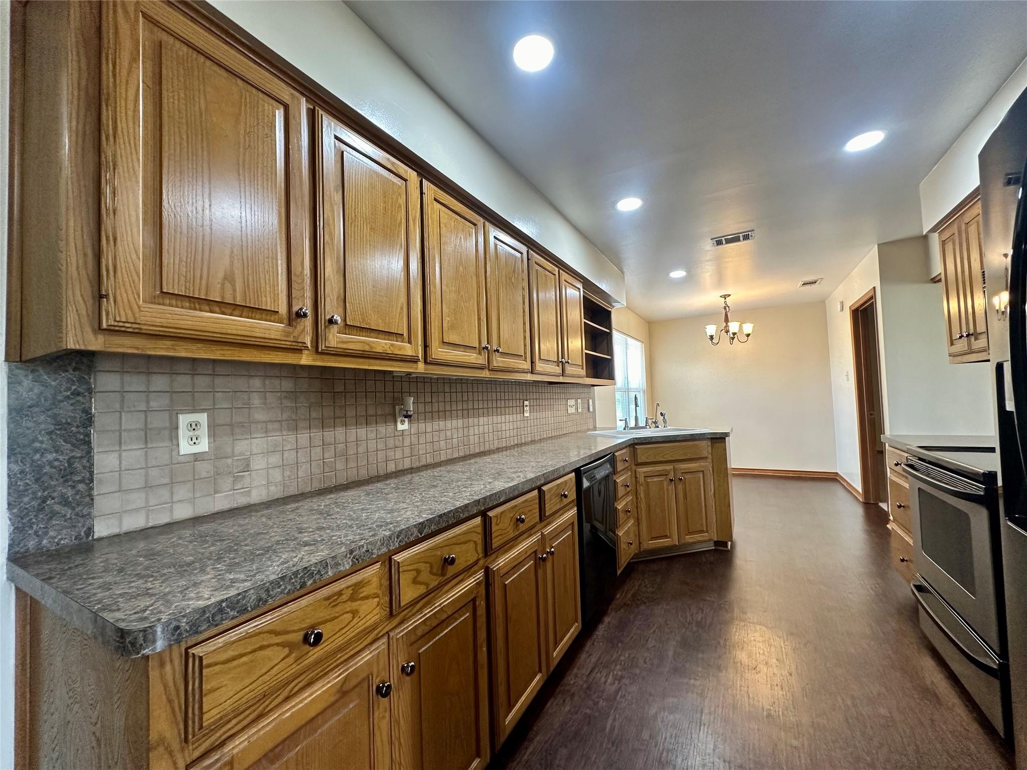 40200 Settlers Path Property Photo 8