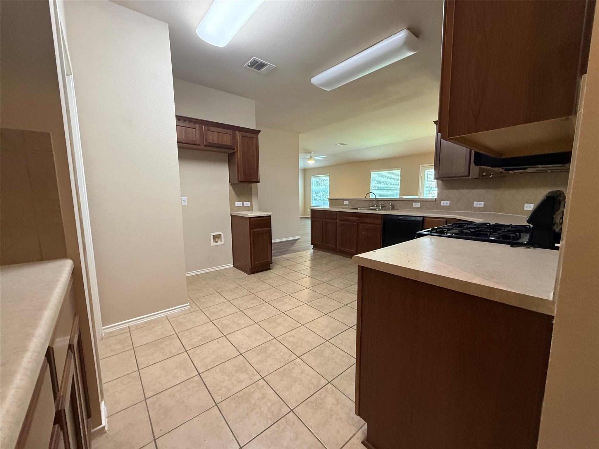 2520 Butler Way Property Photo 5