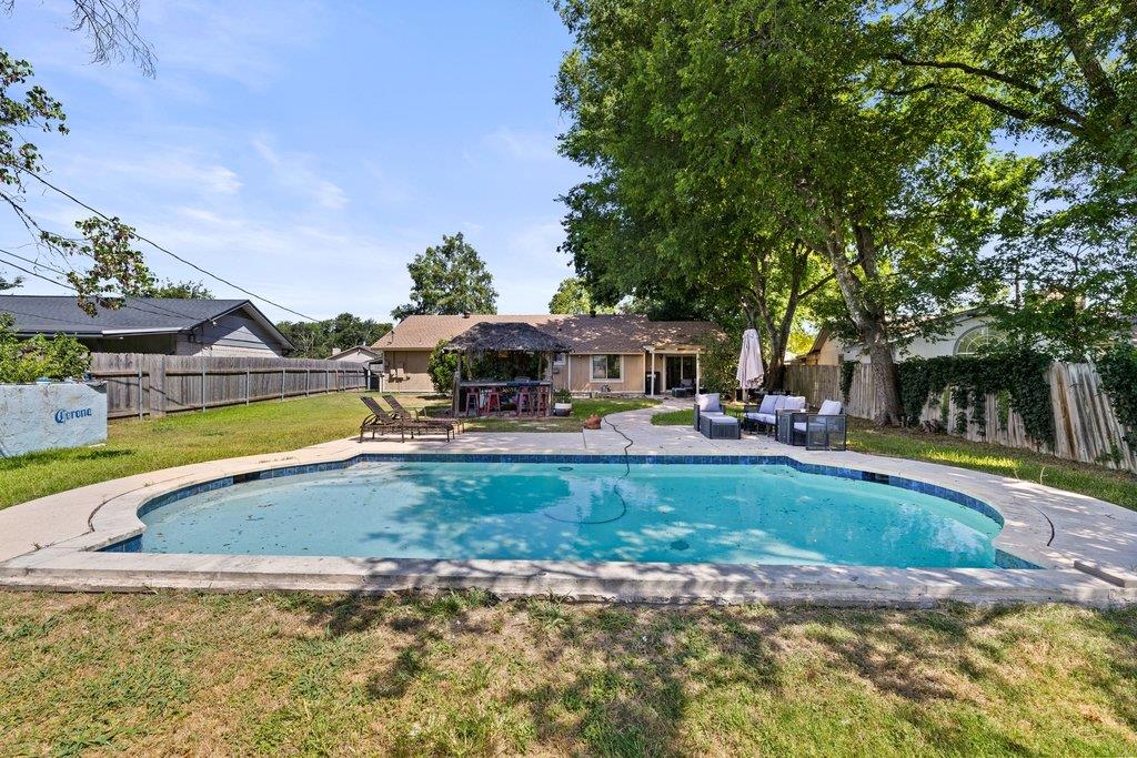 9513 Braeburn Gln Property Photo 1
