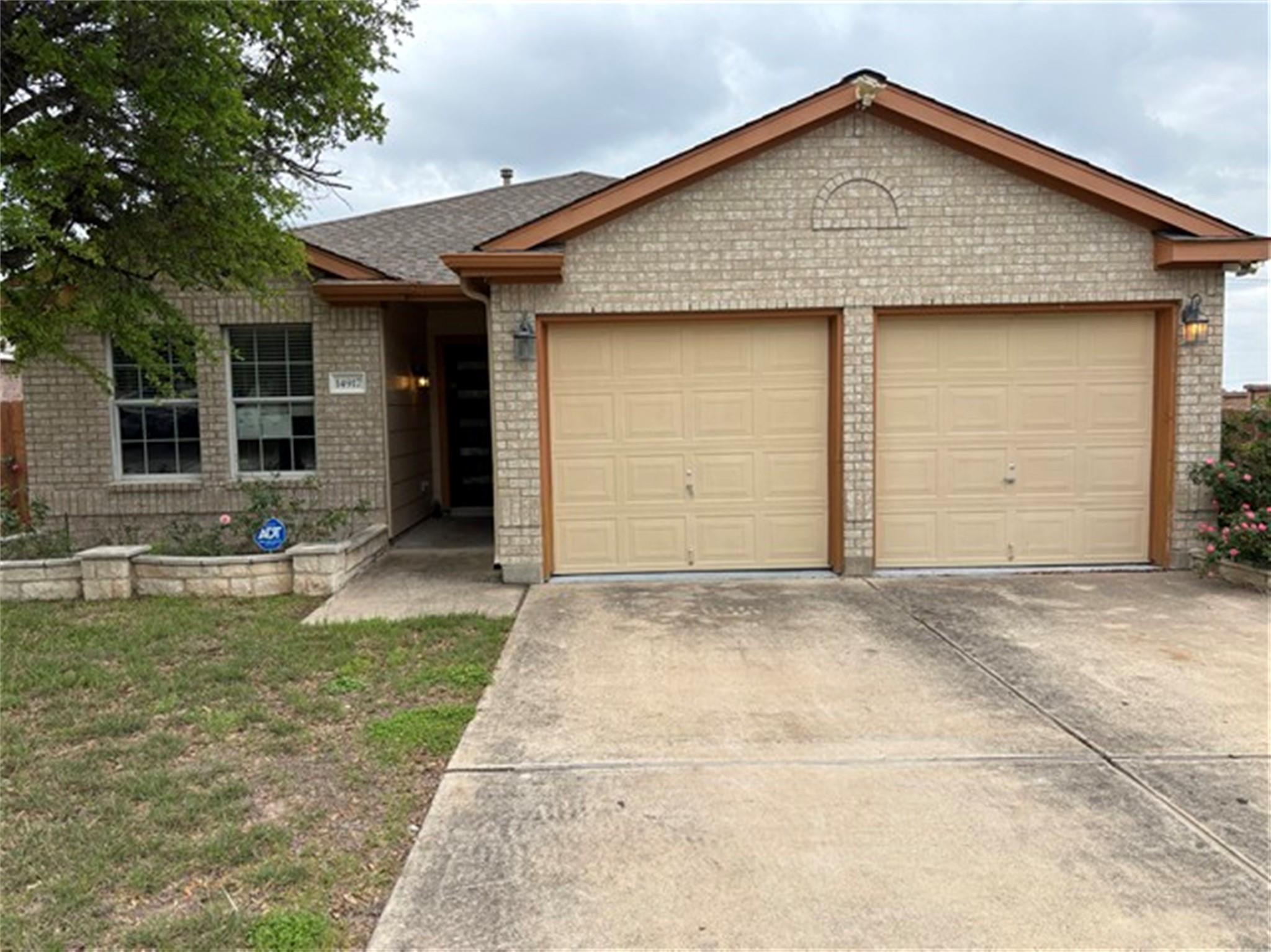 14917 Lantern Dr Property Photo 1