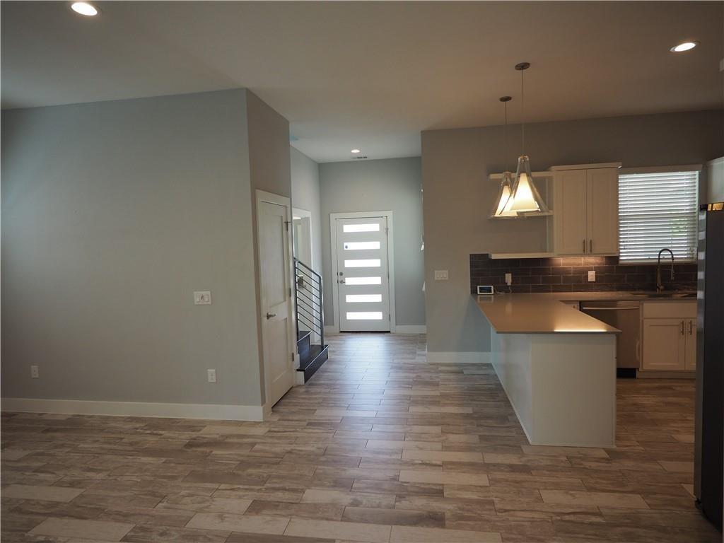 6913 Providence Ave #a Property Photo 10