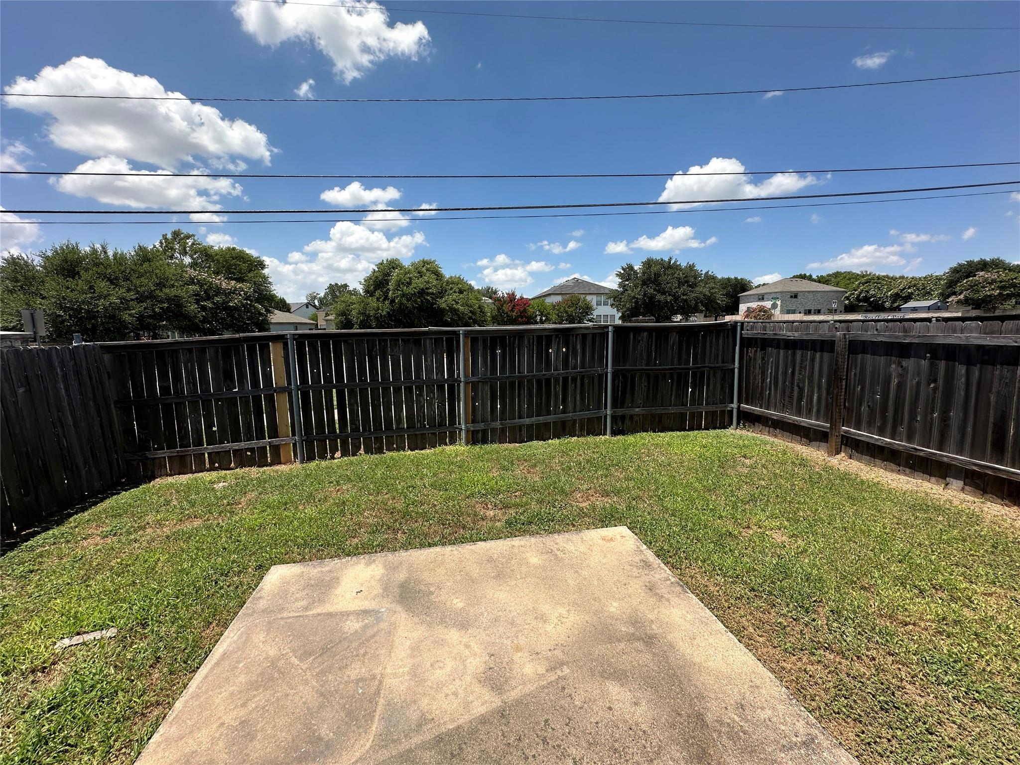 2873 Southampton Way #b Property Photo 5
