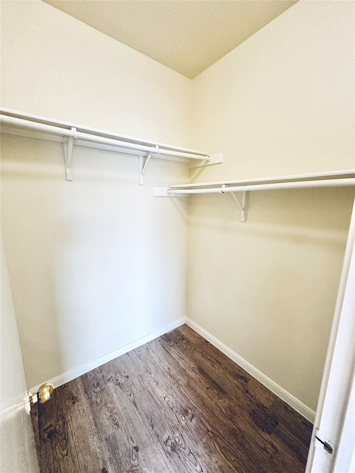 2873 Southampton Way #b Property Photo 26