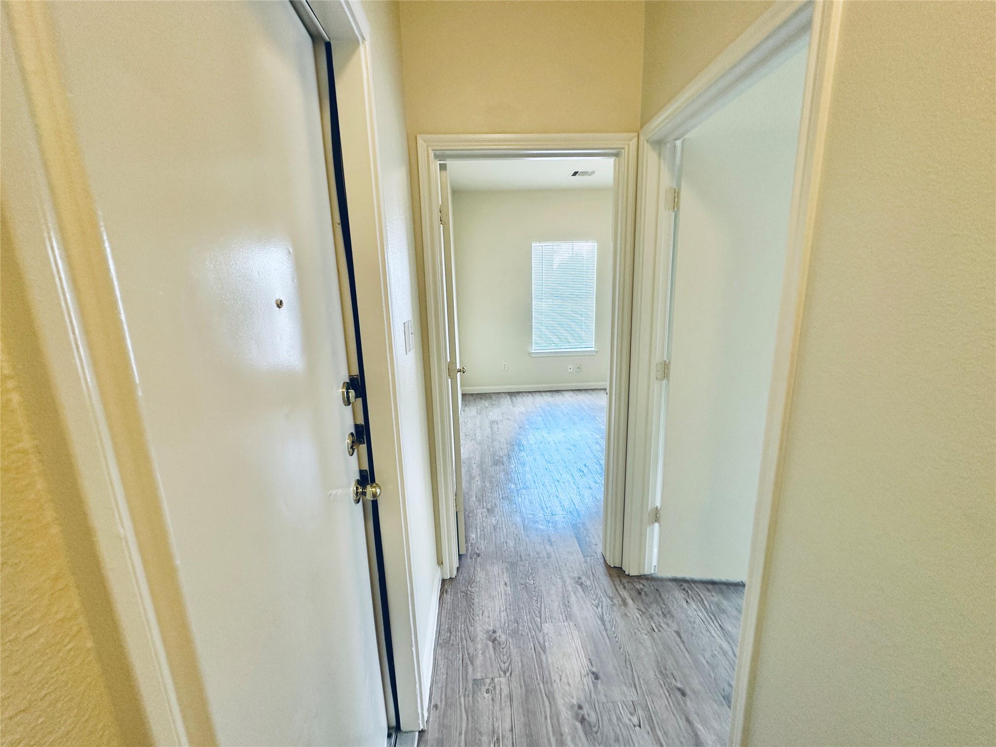 2873 Southampton Way #b Property Photo 31