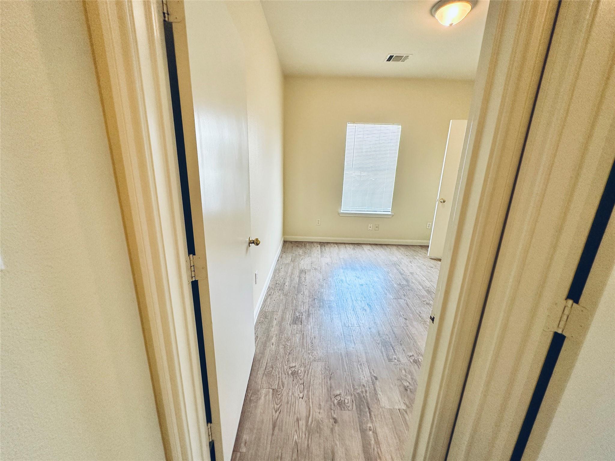 2873 Southampton Way #b Property Photo 36