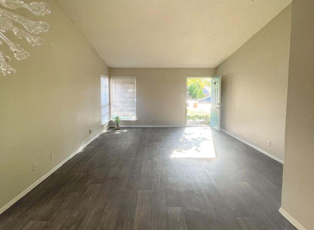 10700 Topperwein Dr #b Property Photo 8