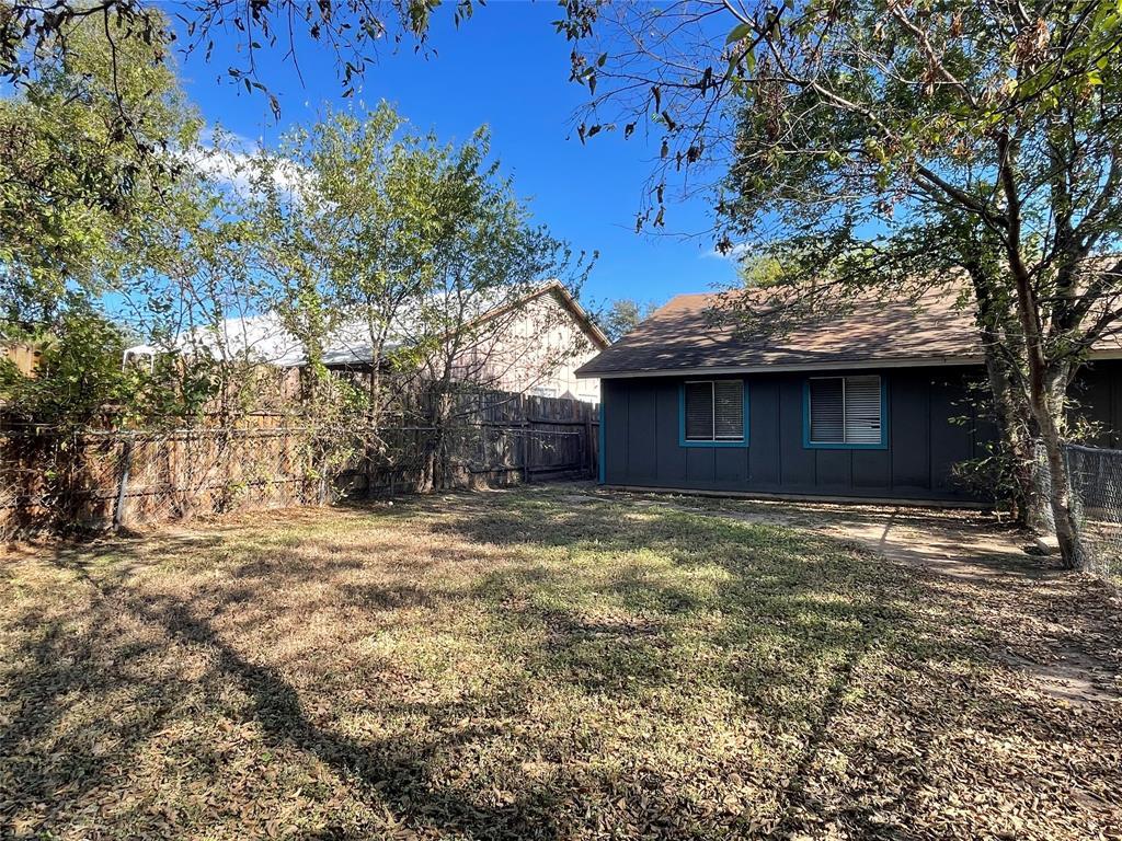 10700 Topperwein Dr #b Property Photo 18