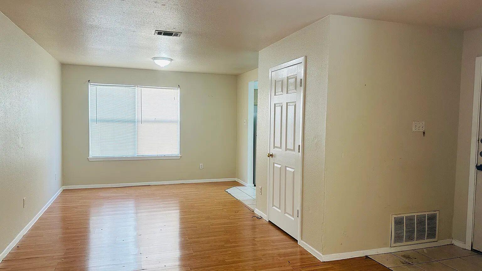 2222 Katy Ln #b Property Photo 6