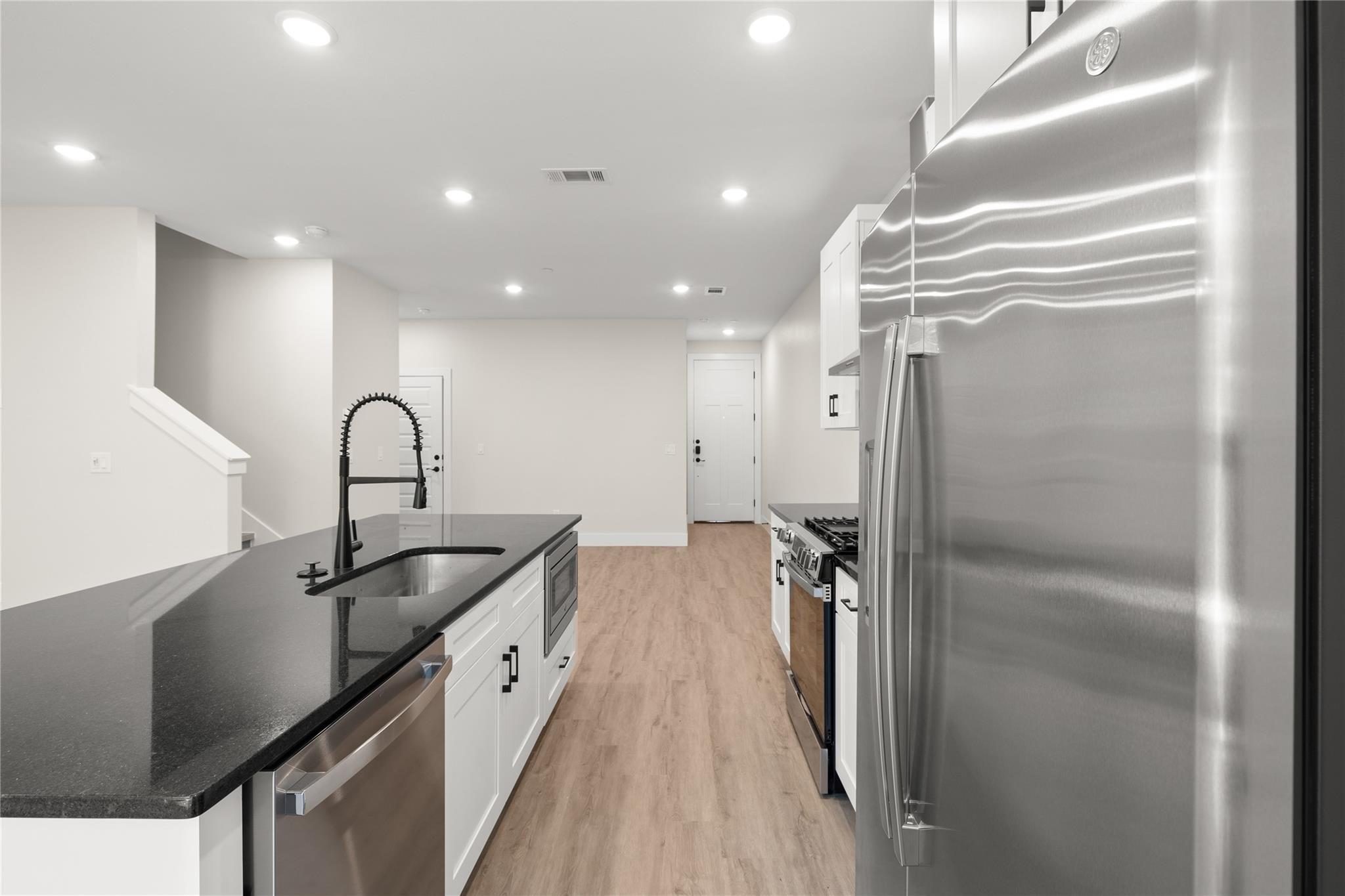 5510 Mobeetie Loop Property Photo 2