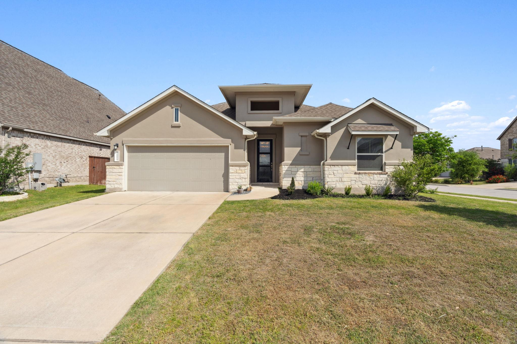 11824 Voelker Reinhardt Way Property Photo