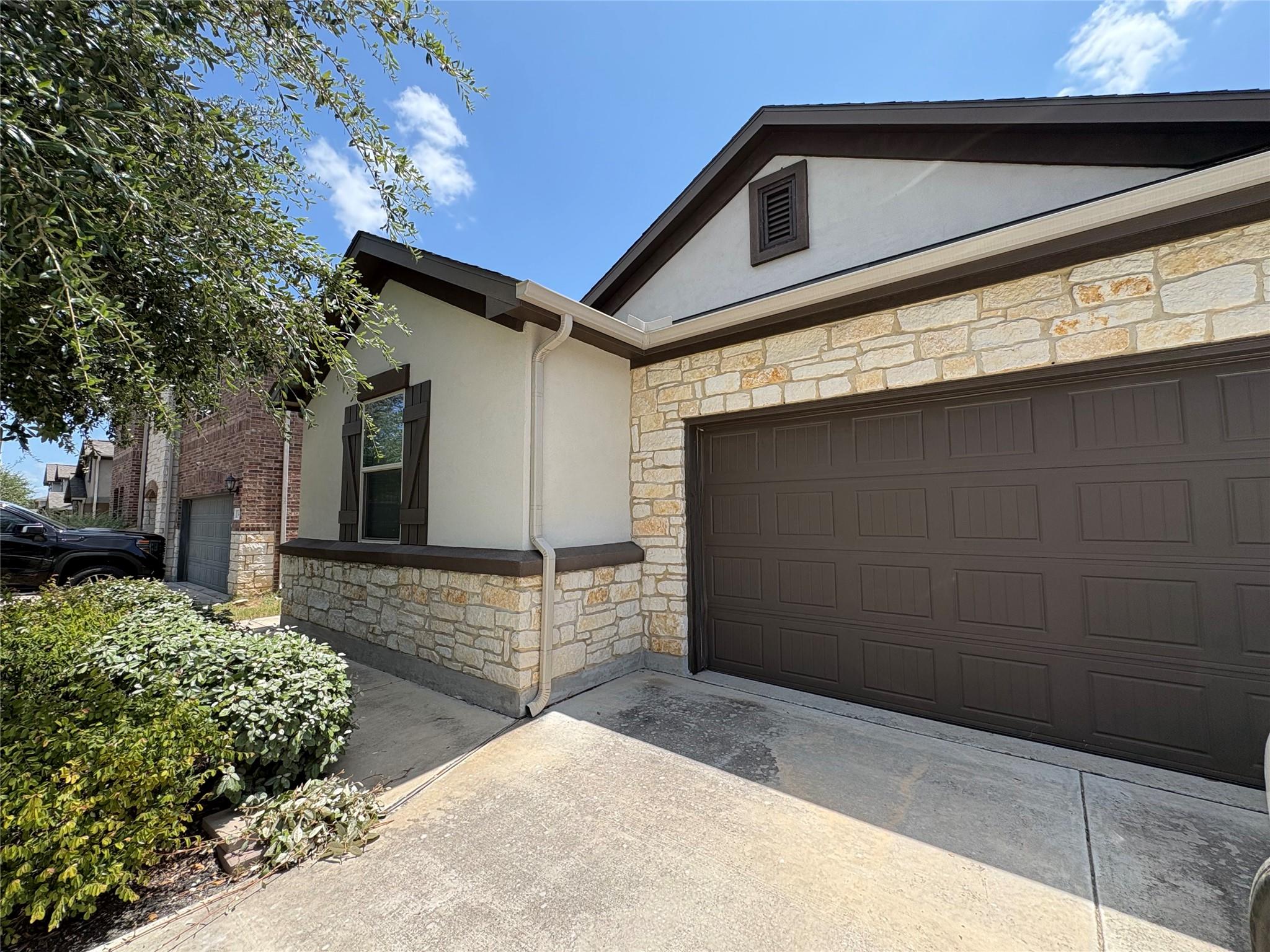 147 Mary Max Cir Property Photo 2