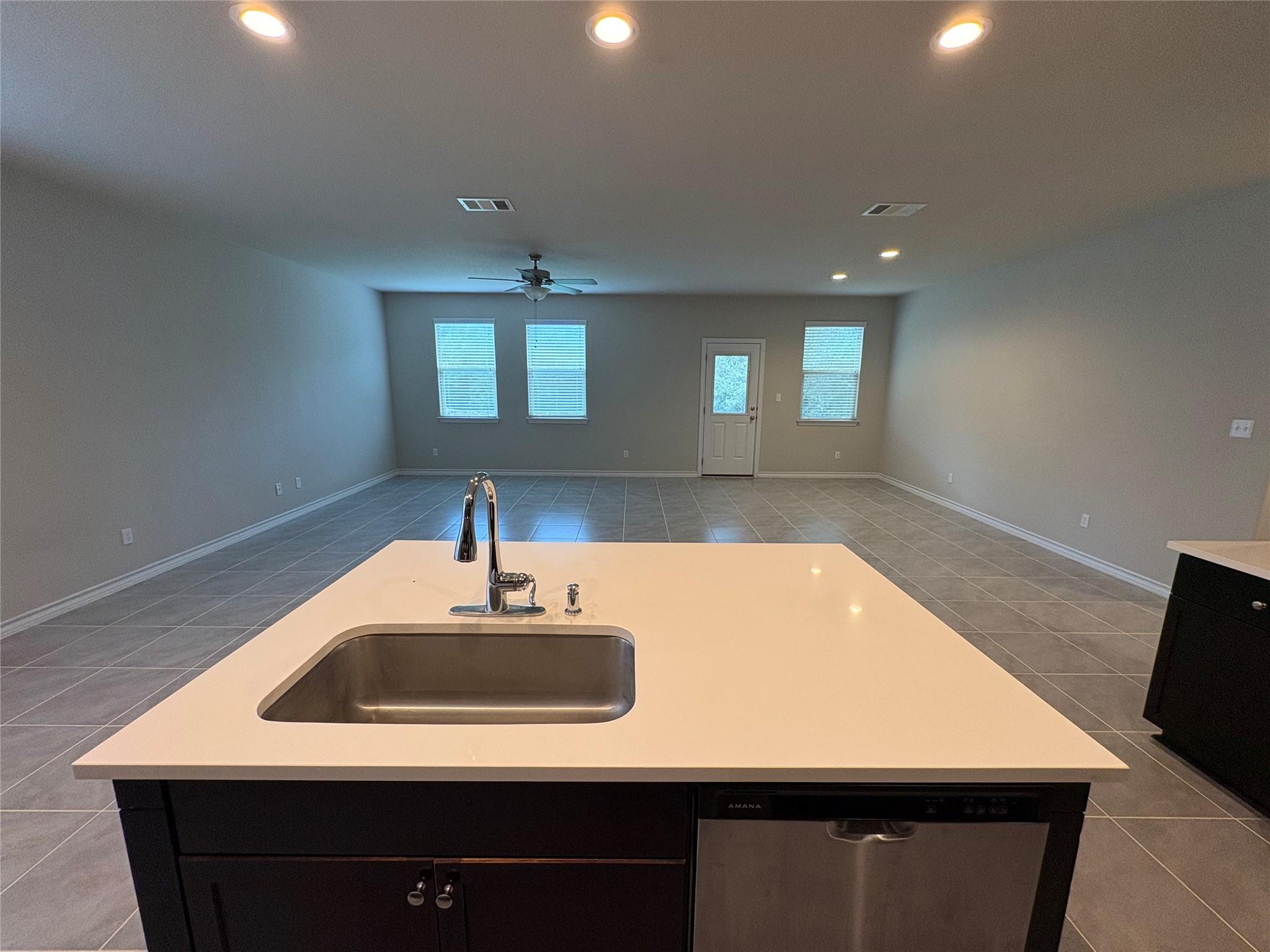 147 Mary Max Cir Property Photo 8