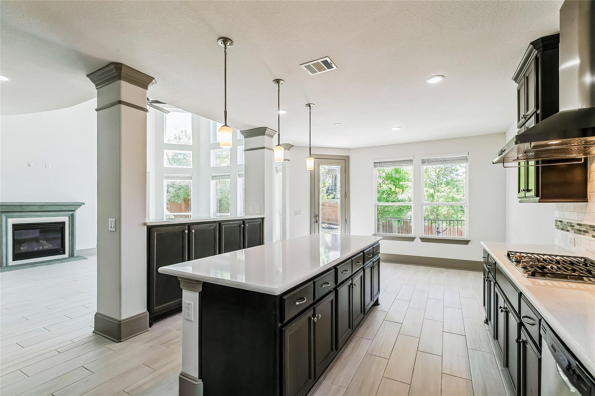 18705 Alonso Pl Property Photo 11