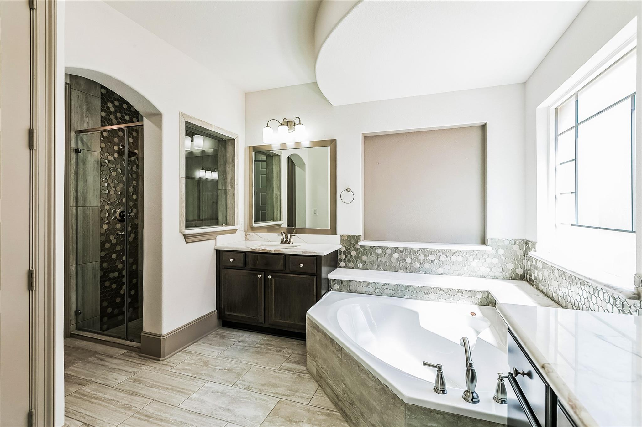 18705 Alonso Pl Property Photo 17