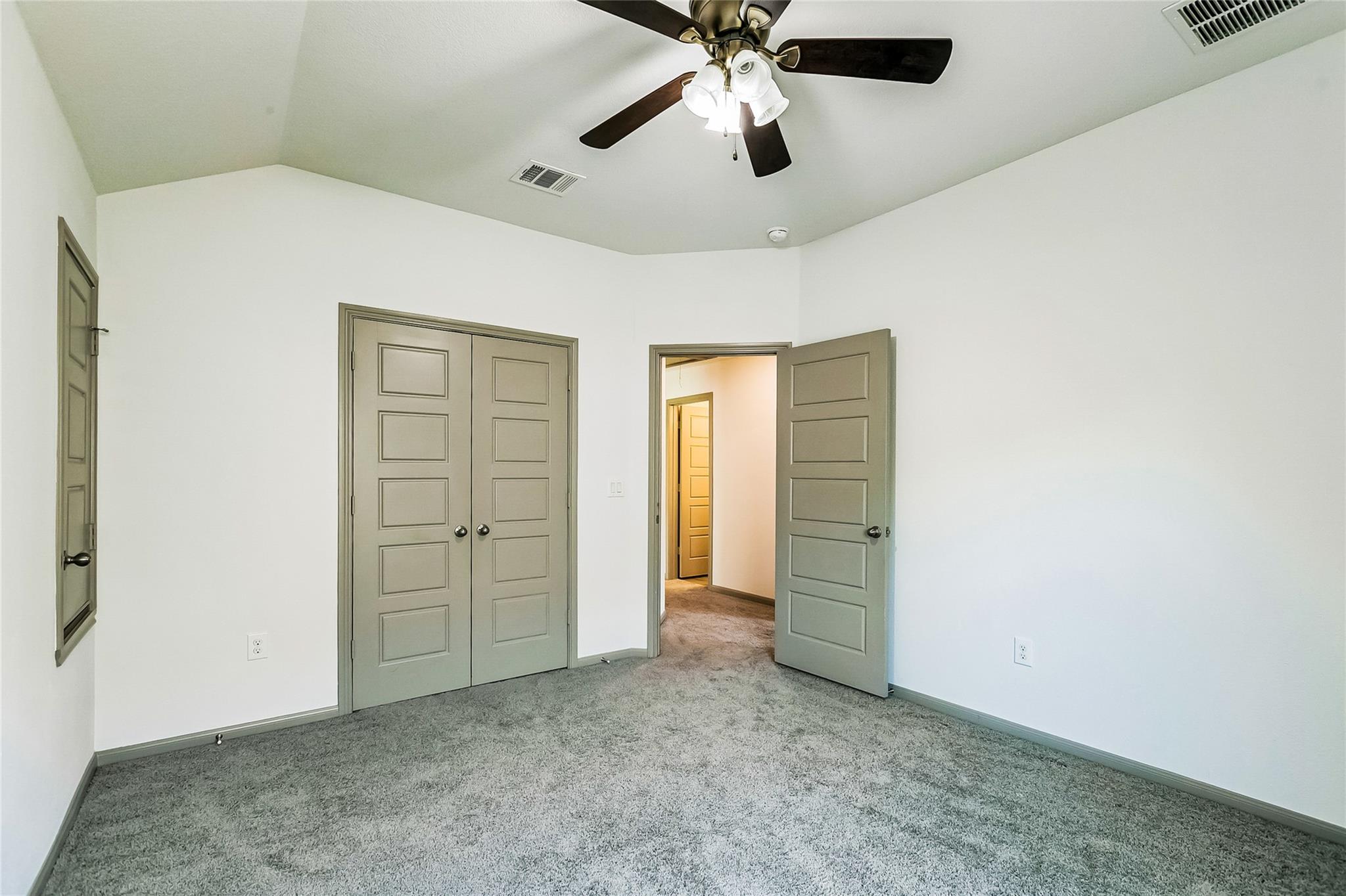 18705 Alonso Pl Property Photo 28