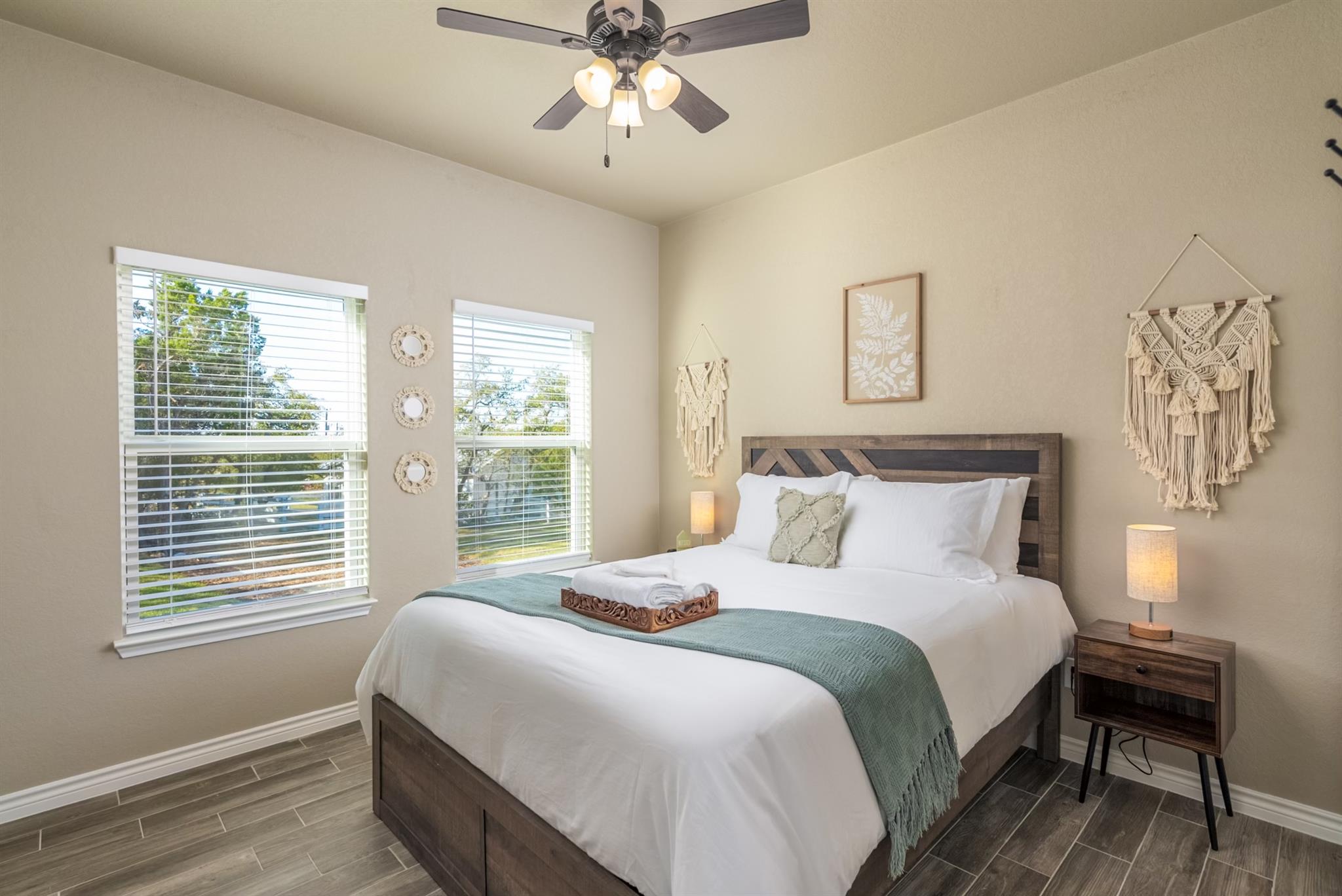 117 Lightning Bolt None Property Photo 9