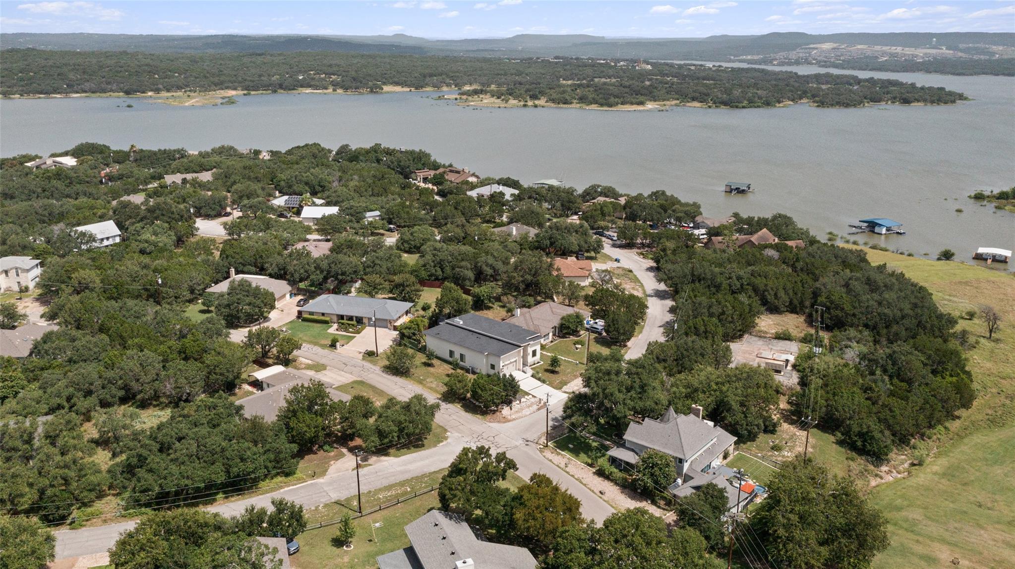 21408 Lakefront Dr Property Photo 2