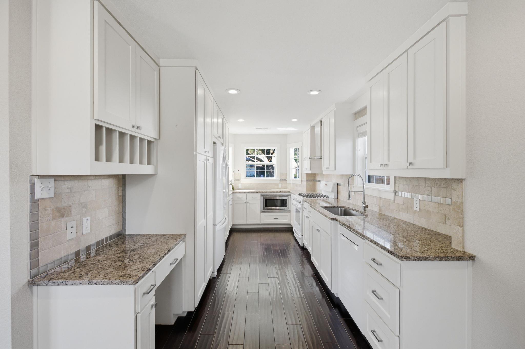 3902 Hawkshead Dr Property Photo 11