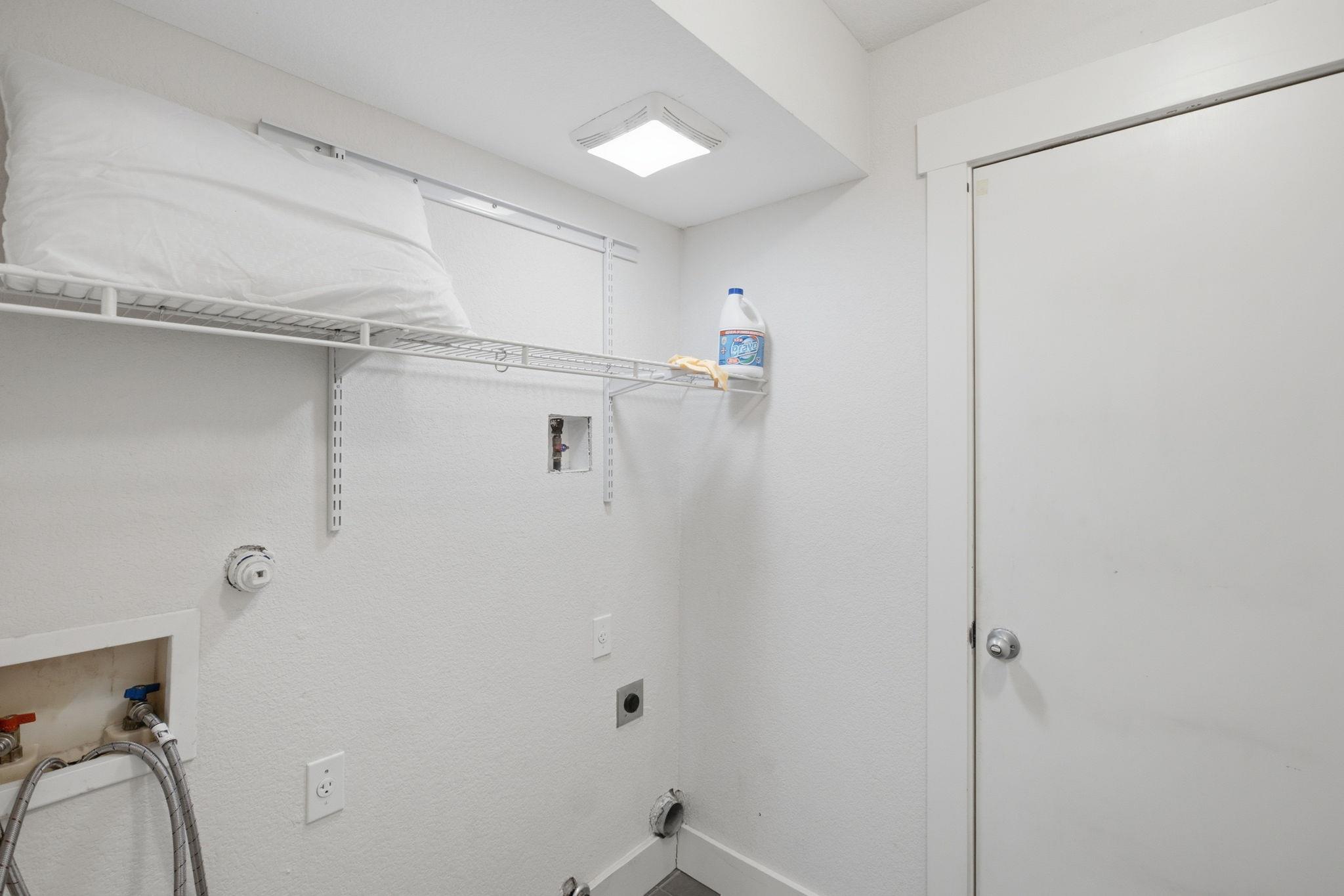 3902 Hawkshead Dr Property Photo 32
